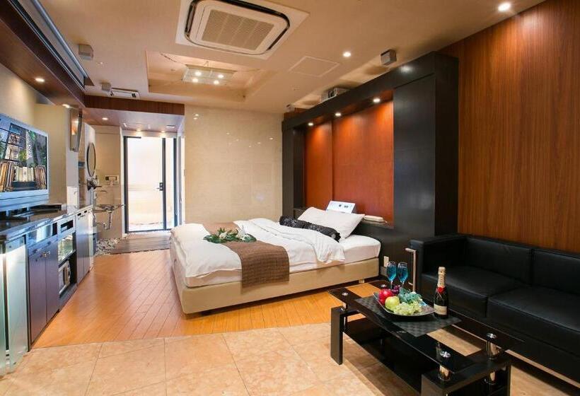 Quarto Superior, Axis  アクシス