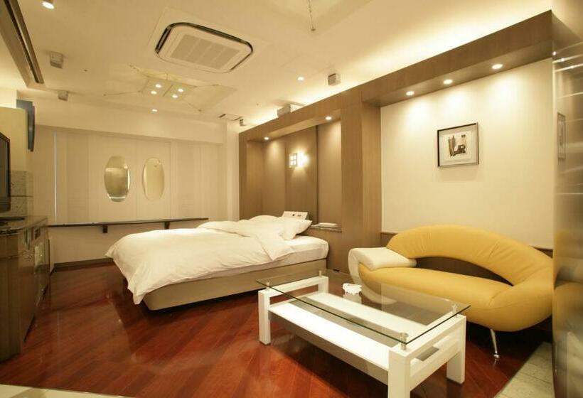 Quarto Superior, Axis  アクシス