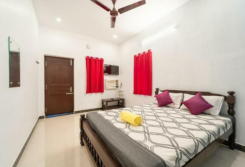 Quarto Deluxe, Pavisha Farm House Swimming Pool