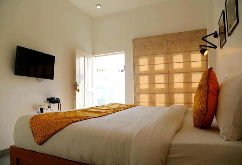 バルコニー付きスタンダードルーム, Stay Banaras  A Boutique