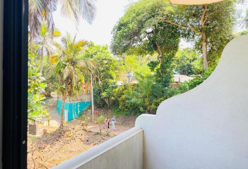 Quarto Familiar, Lotus Grand Rest