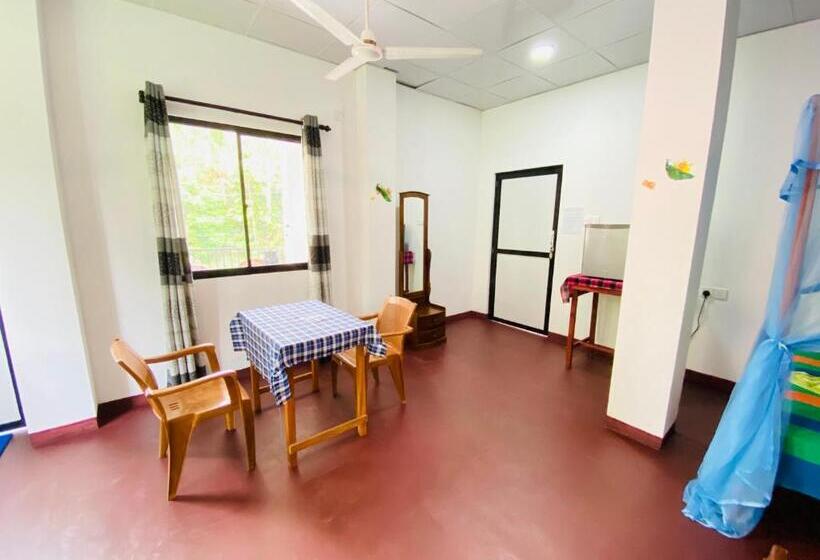 Quarto Familiar, Lotus Grand Rest