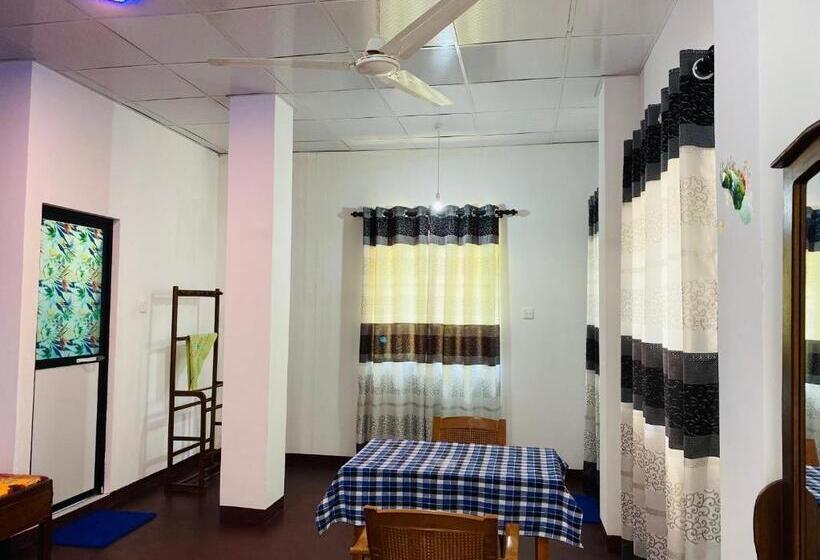 Quarto Familiar, Lotus Grand Rest