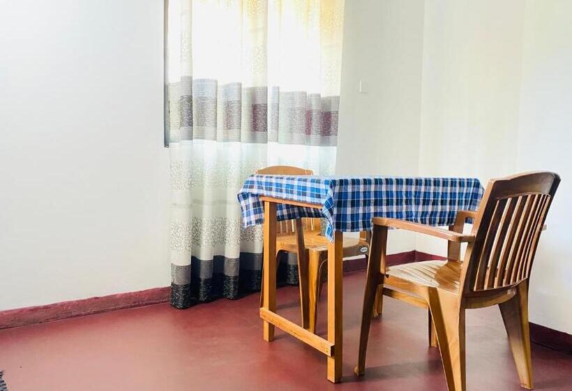 Quarto Estandar com Sacada, Lotus Grand Rest