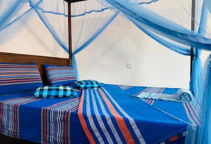 Quarto Estandar com Sacada, Lotus Grand Rest