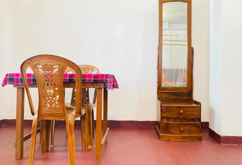 اتاق سوپریور خانوادگی, Lotus Grand Rest