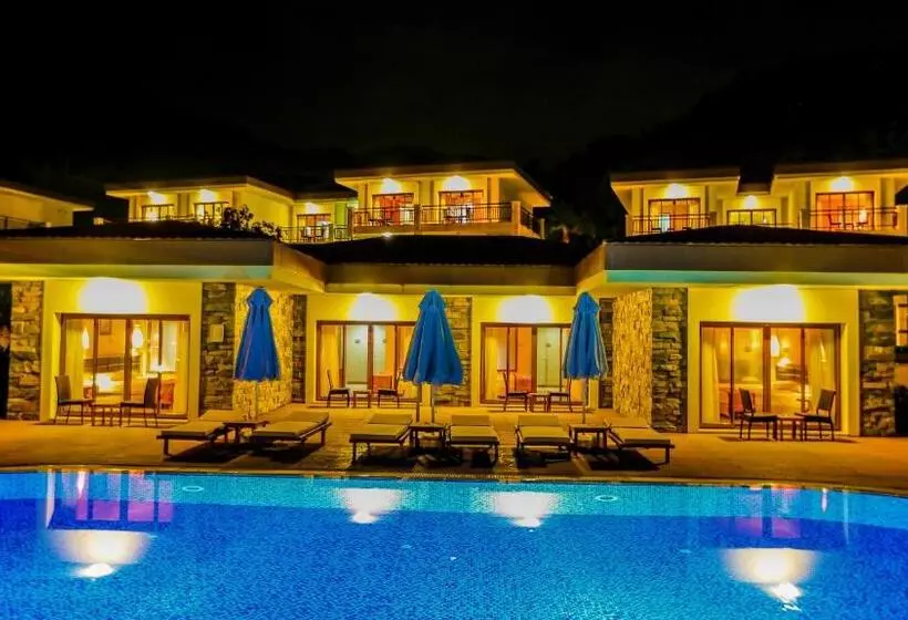プールの見えるデラックスルーム, Fortezza Beach Resort