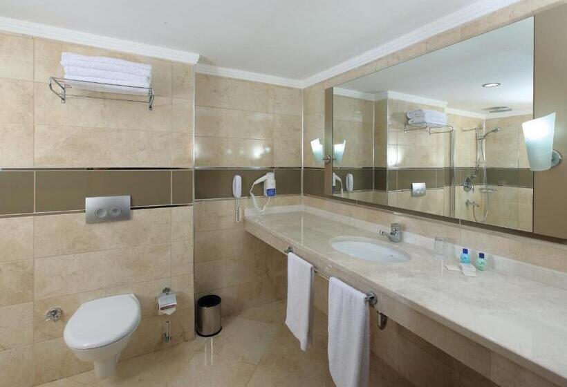 غرفة ديلوكس مطلة على حمام السباحة, Fortezza Beach Resort