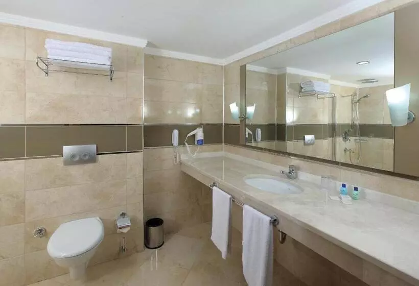 プールの見えるデラックスルーム, Fortezza Beach Resort