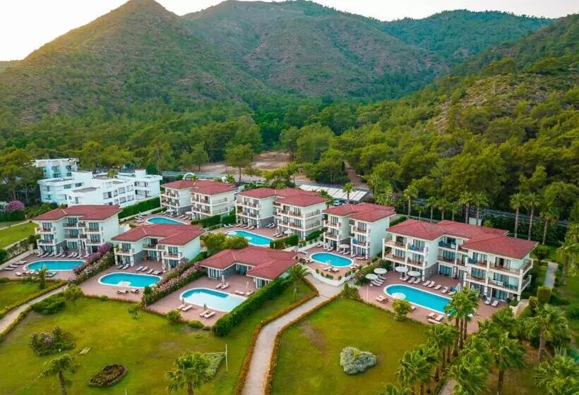 プールの見えるデラックスルーム, Fortezza Beach Resort