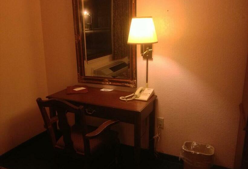 غرفه قياسيه سريرين مزدوجين, Days Inn By Wyndham Washington Court House