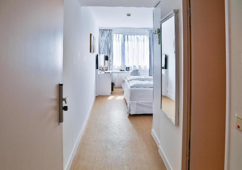 غرفة قياسية, Frankfurt Messe Affiliated By Melia