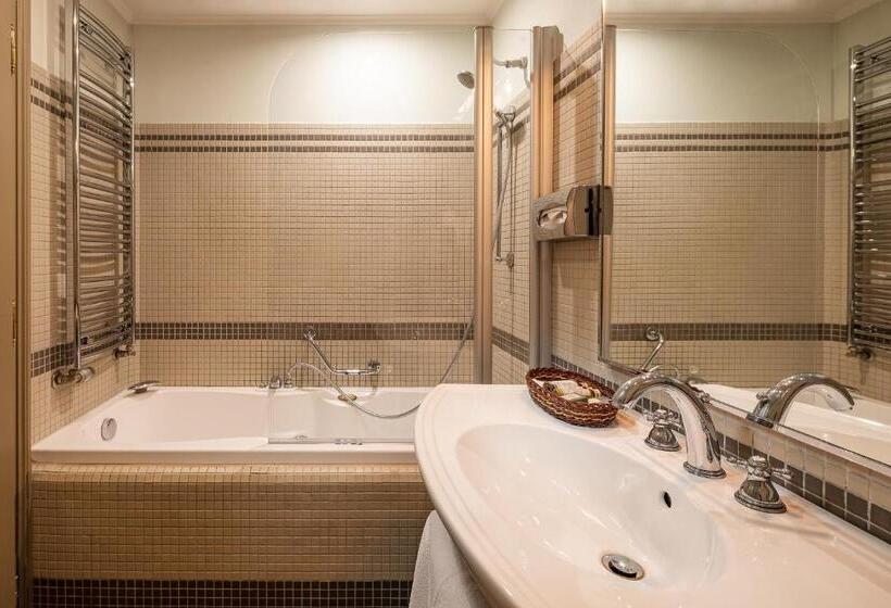 جناح, Iron Gate Hotel & Suites Prague By Bhg