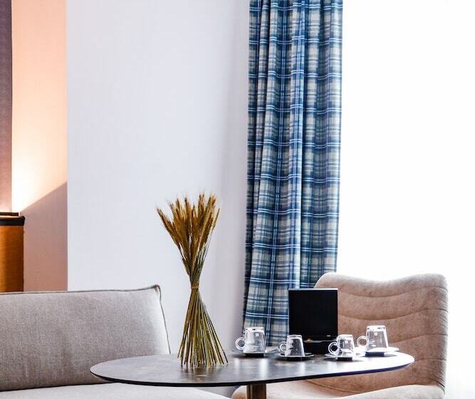 标准三人间, Les Jardins De Deauville