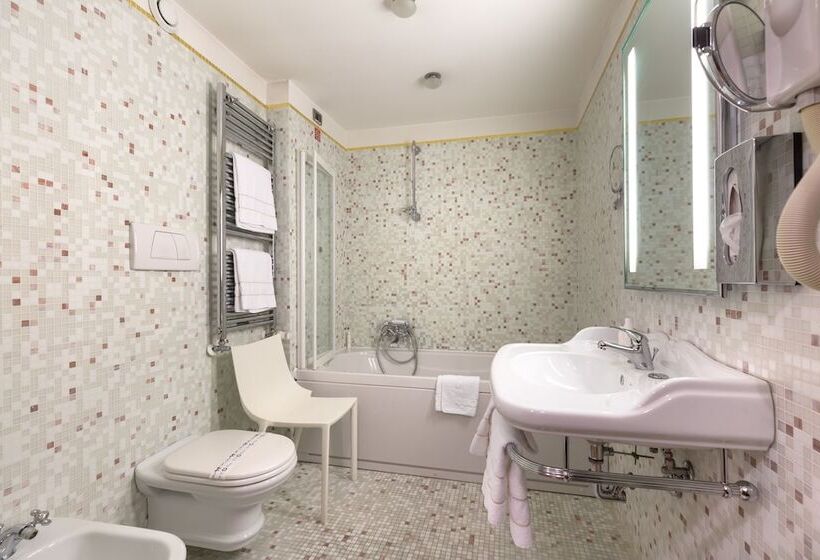 Suite Llit King, Liassidi Palace