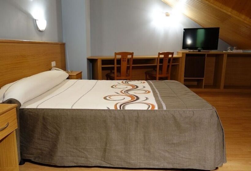 Standard-huone, Reyes De León