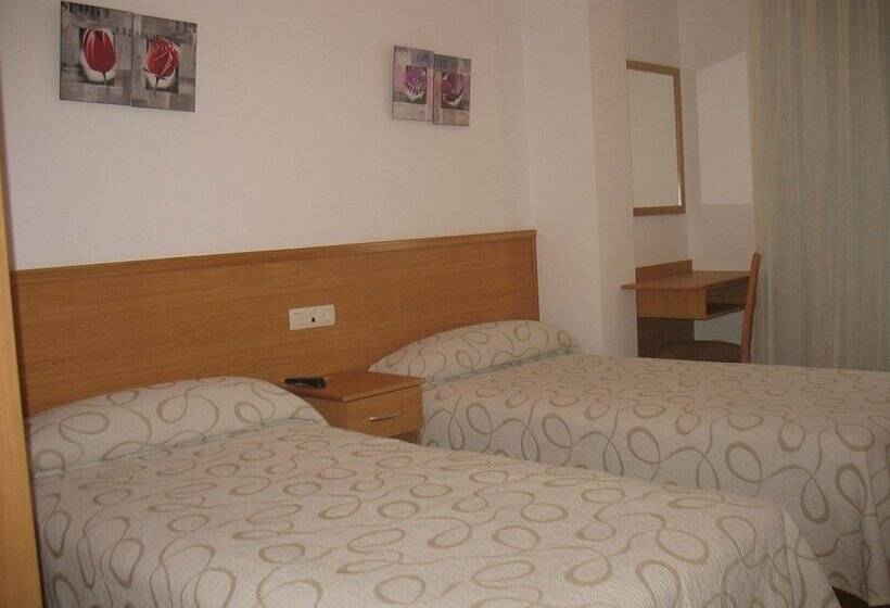 Standard-huone, Reyes De León