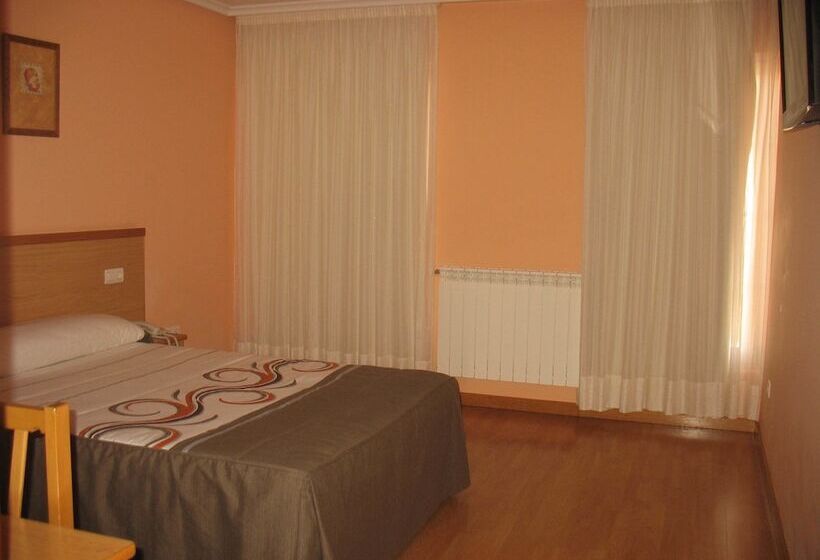 Standard-huone, Reyes De León