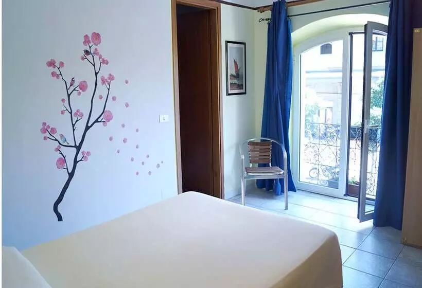 اتاق استاندارد یک نفره, Stazione