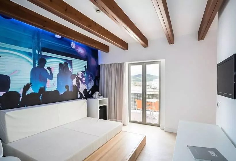 سوییت جونیور با چشم‌انداز دریا, Thb Ocean Beach - Adults Only