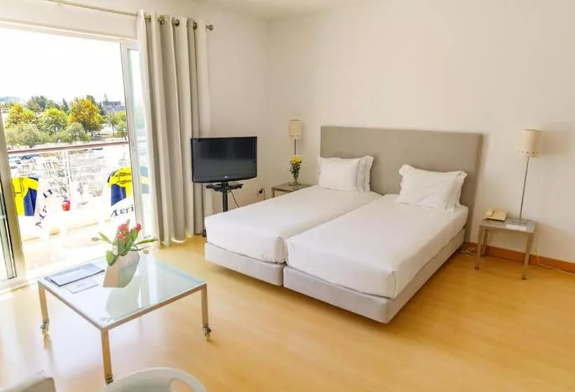 استودیو استاندارد با چشم‌انداز, Marina Club Lagos Resort
