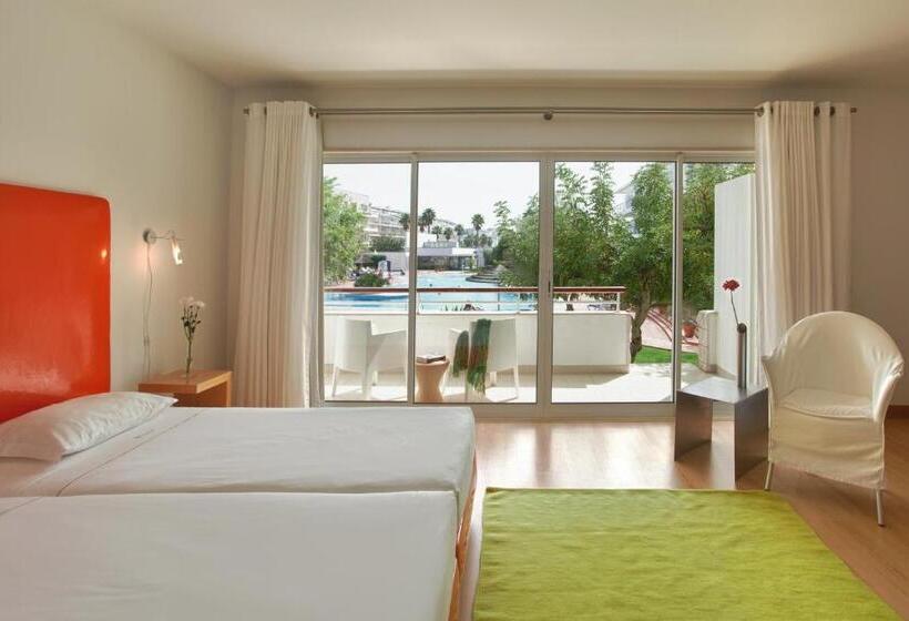 带泳池景观的高档工作室, Marina Club Lagos Resort