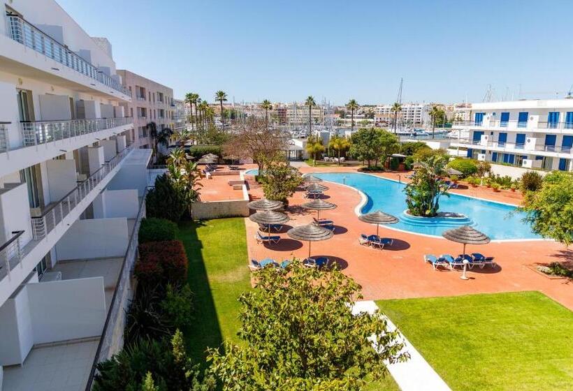 带泳池景观的高档工作室, Marina Club Lagos Resort