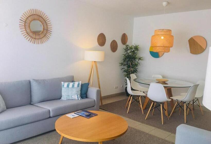 带泳池景观及2个卧室的公寓, Marina Club Lagos Resort