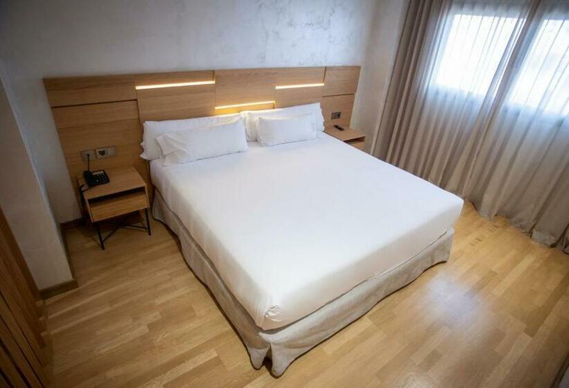 جناح جونيور, Sercotel Gran Fama