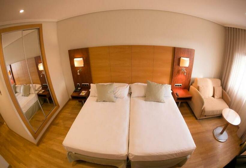 غرفة قياسية, Sercotel Gran Fama