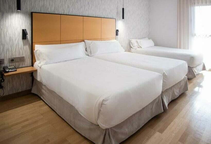 غرفة قياسية, Sercotel Gran Fama