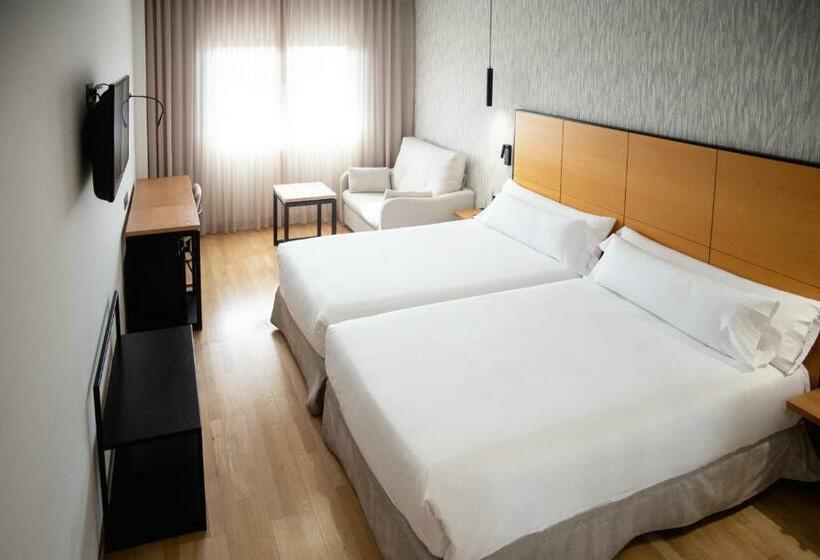 غرفة قياسية, Sercotel Gran Fama