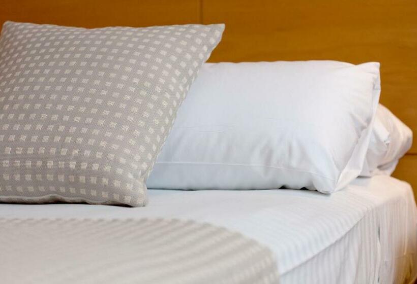 غرفة قياسية, Sercotel Gran Fama