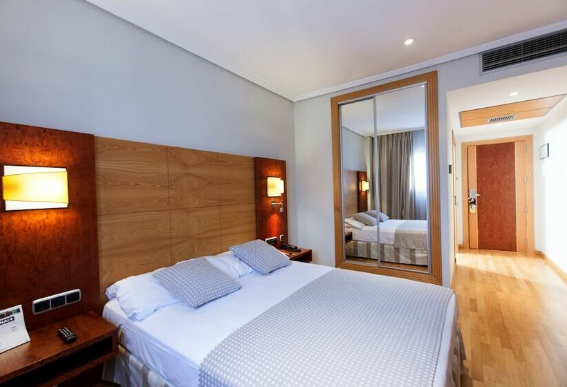 غرفة قياسية, Sercotel Gran Fama