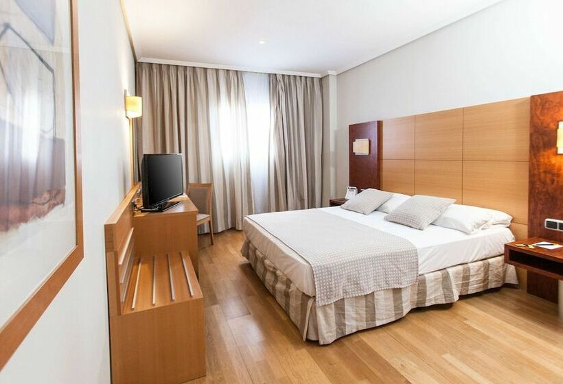 غرفة قياسية, Sercotel Gran Fama