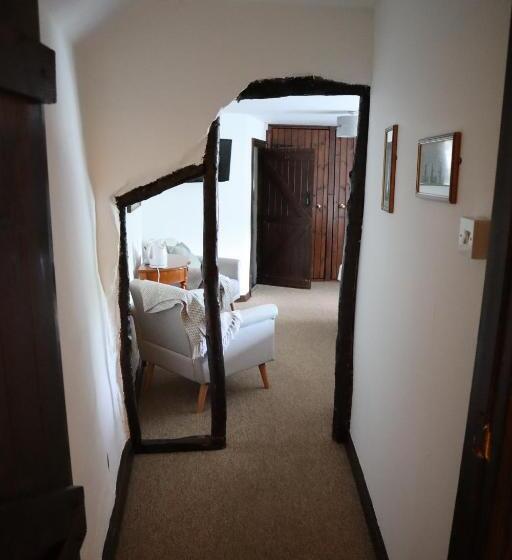 디럭스 룸 가든 전망, The White Horse Inn