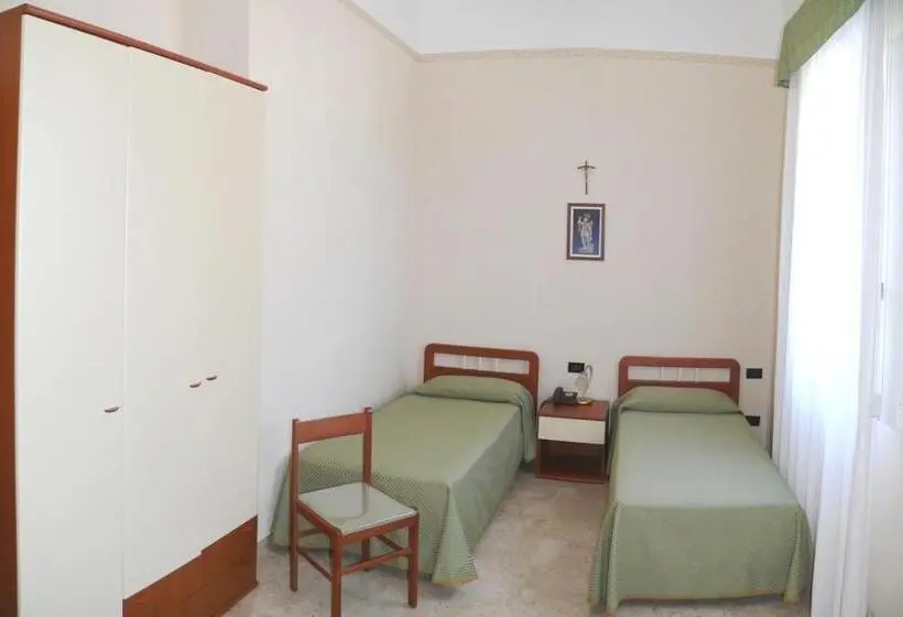 スタンダードルーム, Albergo Casa Del Pellegrino
