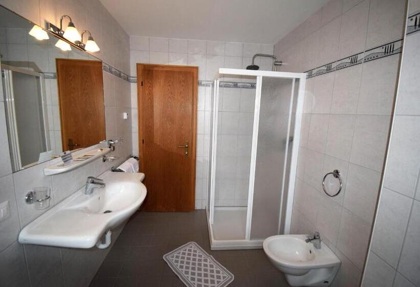 Номер Superior, Montana