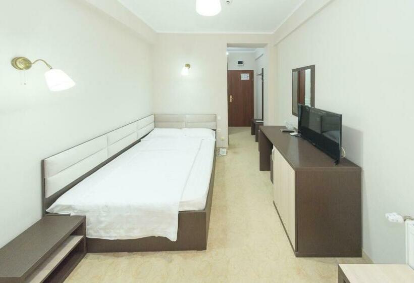 غرفة إقتصادية, Promenada