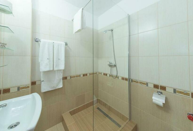 غرفة قياسية بالطابق الأرضى, Promenada