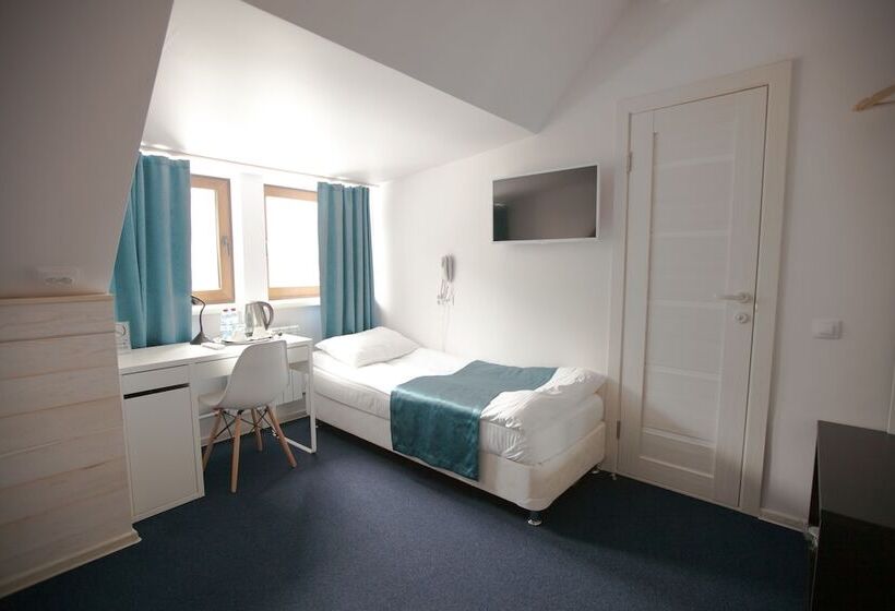 חדר סטנדרט, Nicola