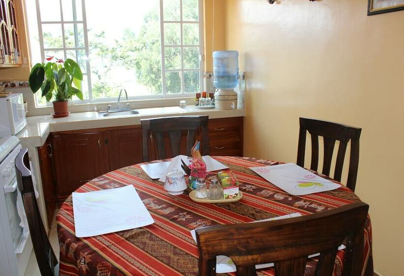 家庭间, Casa De Huéspedes Casa De Luis