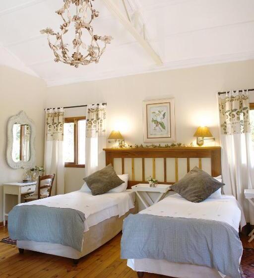 Семейный Номер Вид на Сад, Almar View Guest House