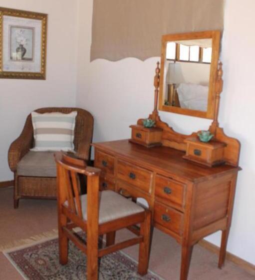 בקתה סטנדרטית, Hawklee Country House