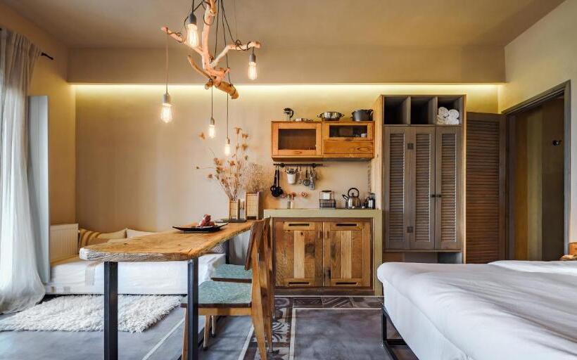 Полулюкс Одноместный с Террасой, Mazaraki Guesthouse