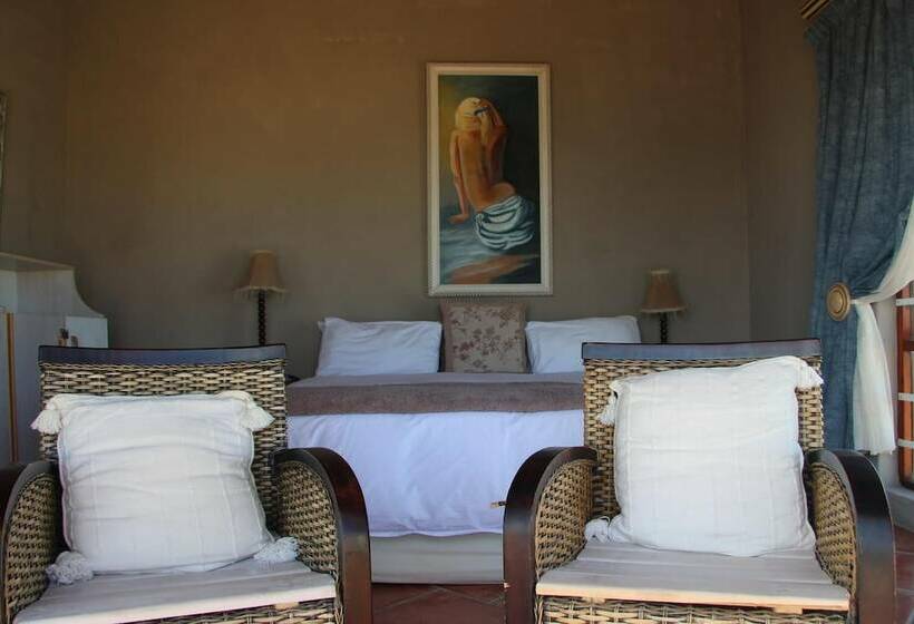Семейные Апартаменты 3 Спальни, Walkerbay Accommodation