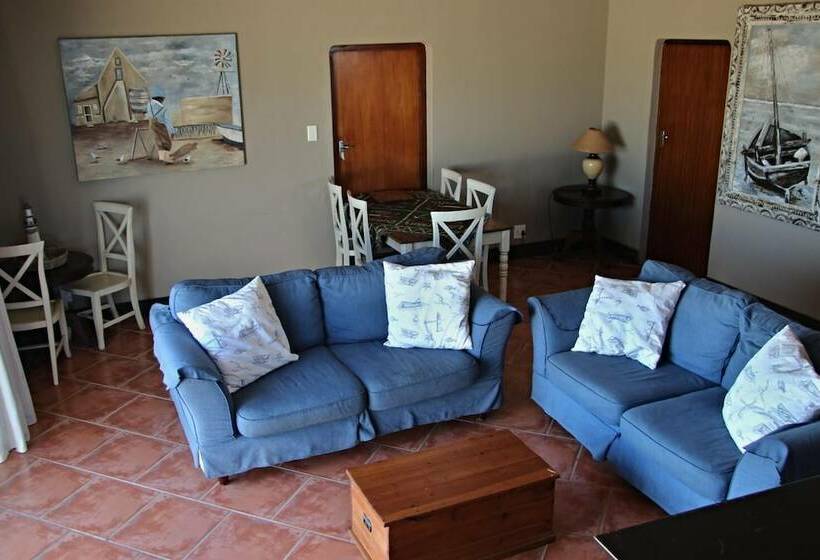 דירה משפחתית 2 חדרי שינה, Walkerbay Accommodation