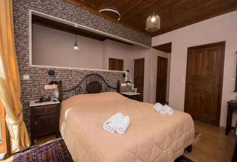 スタンダードトリプルルーム, Kazas Luxury Apartments