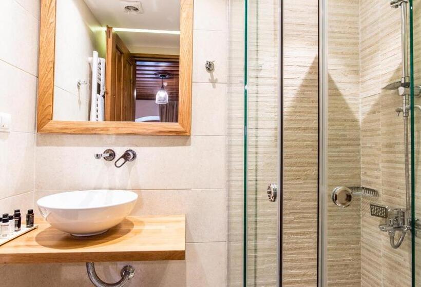 Номер Стандарт Трехместный, Kazas Luxury Apartments