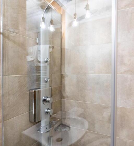 스탠다드 트리플 룸, Kazas Luxury Apartments